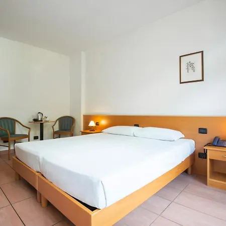 阿巴迪亚公园酒店 3* 阿巴迪拉里纳