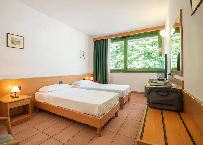 Park Abbadia アッバディーア・ラリアーナ